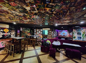 india/himalayan-mountains/nightclub/cafe-live-loud