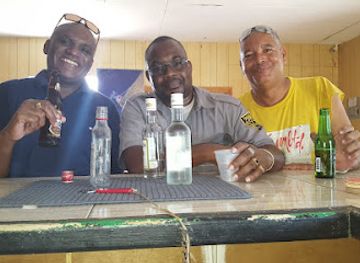 barbados/cherry-tree-hill/nightclub/cherry-tree-lounge