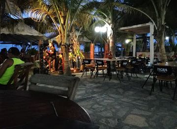 angola/lobito-bay/nightclub/alfa-beach-bar