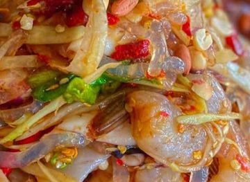 laos/phongsaly-province/nightclub/m2k