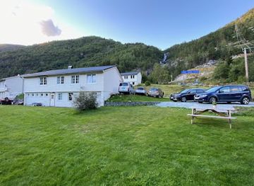 norway/trolltunga/nightclub/trolltunga-drop-in