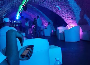 club7 night club