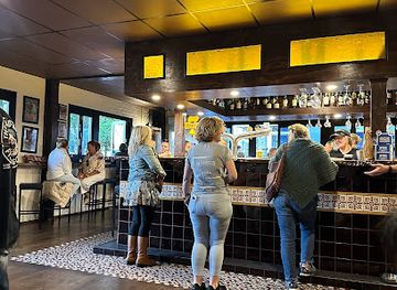 australia/jervis-bay/nightclub/bud-s-tavern