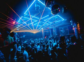 belgium/antwerp/eilandje/nightclub/red-and-blue