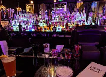 SUITE Restaurant / Lounge