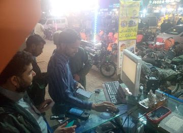 pakistan/karachi/saddar/nightclub/malik-communication