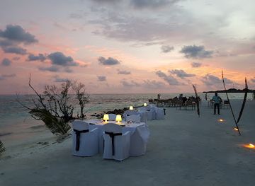 maldives/lhaviyani-atoll/nightclub/kurum-bar