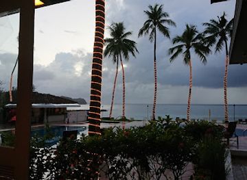 palau/babeldaob/nightclub/sunset-beer-garden-at-palau-pacific-resort