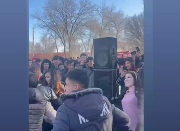 uzbekistan/nuratau-mountains/nightclub/nurik-kafe-club