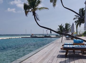 maldives/dhaalu-atoll/nightclub/kuredi-bar