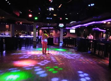 texas/houston/the-heights/nightclub/chayns