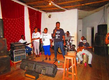 madagascar/diego-suarez/nightclub/la-vahinee