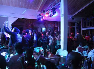 Surf's Up Bar, Fort-dauphin