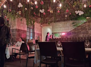 israel/tiberias/nightclub/st-urban-wine-bar