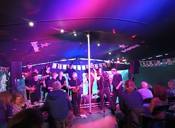 ireland/county-longford/nightclub/lyons-bar