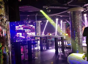 Vũ trường V CLUB
