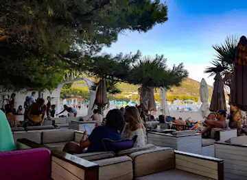Auro Cocktail bar