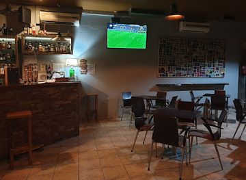 portugal/serra-da-lousa/nightclub/window-s-bar