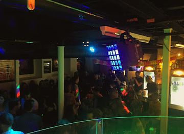 Club Caverne