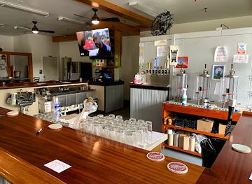 vermont/montpelier/nightclub/bear-naked-growler