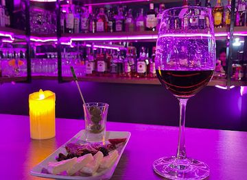 vietnam/hanoi/ba-dinh-district/nightclub/70-70-girls-bar