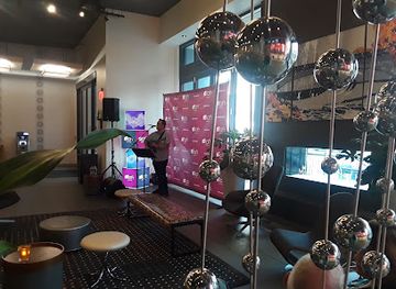 WXYZ Lounge