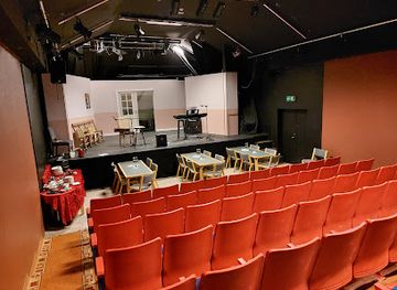 iceland/dalvik/nightclub/gisli-eirikur-helgi-kaffihus-bakkabradra