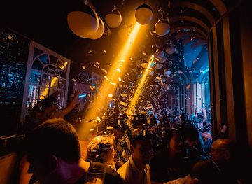 spain/granada/realejo-san-matias/nightclub/colon-plaza