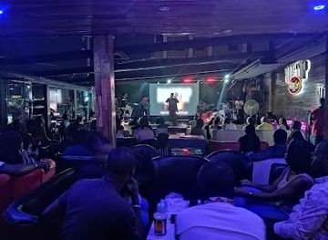 burkina-faso/sindou-peaks/nightclub/stress-out