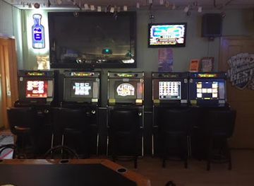 wisconsin/oshkosh/nightclub/back-again-stadium-bar