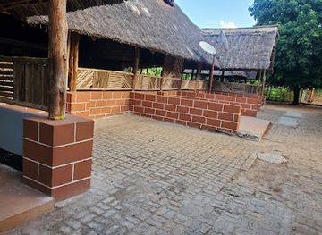 tanzania/stone-town/house-of-wonders/nightclub/new-villa-park