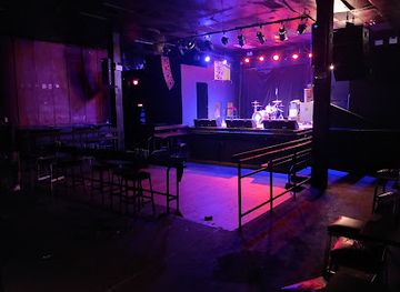 canada/acadian-peninsula/nightclub/lee-s-palace