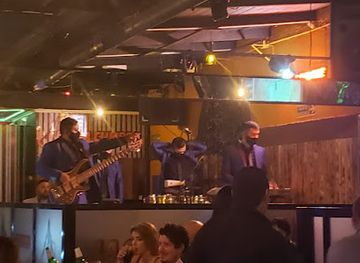 argentina/mar-del-plata/los-troncos/nightclub/la-cumbre