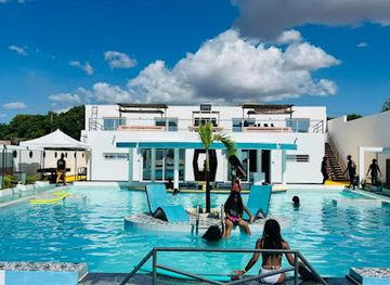 madagascar/majunga/anketrabe/nightclub/royal-club