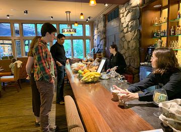 california/yosemite-village/nightclub/the-ahwahnee-bar