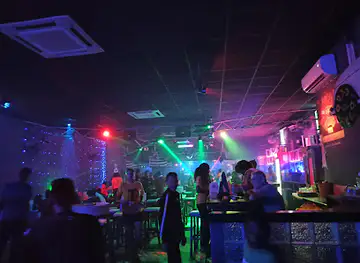 TAXI BE NIGHT CLUB