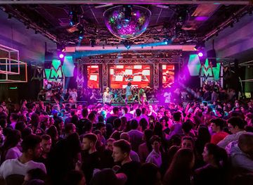 bahrain/al-areen-wildlife-park/nightclub/ali-majnoon-house