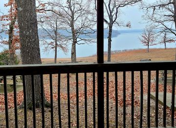 missouri/pomme-de-terre-lake/nightclub/pomme-de-terre-resort