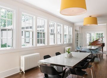 virginia/charlottesville/nightclub/chateau-lobby-bar