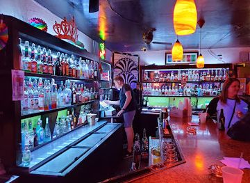 Just Us Lounge