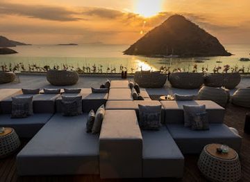 indonesia/east-nusa-tenggara/nightclub/unique-rooftop-bar