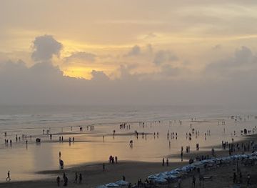 bangladesh/cox-s-bazar/inani-beach/nightclub/sayeman-sunset-bar-service