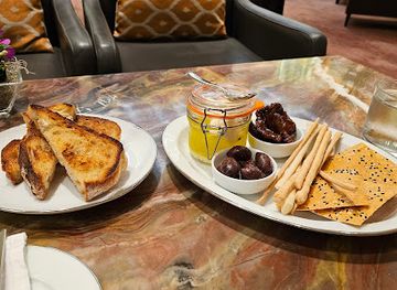 philippines/manila/bonifacio-global-city-bgc/nightclub/grand-club-lounge