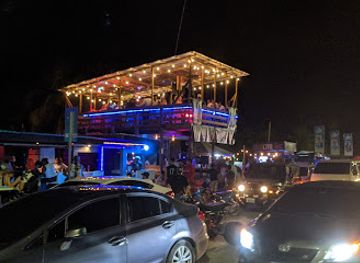 honduras/tela/nightclub/cocobay