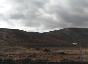 senegal/dakar/medina/nightclub/armeria-omraar-sarif