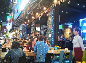 vietnam/ho-chi-minh-city/district-1/nightclub/pub-crawl-saigon