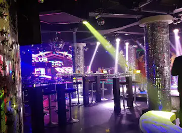 Vũ trường V CLUB