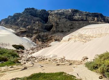 yemen/socotra-archipelago/nightclub/arher-beach