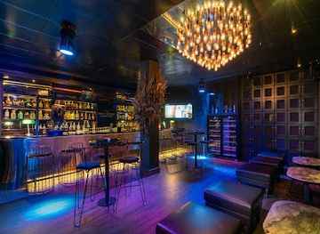 The Sky Track Lounge & Bar - Regal Réseau