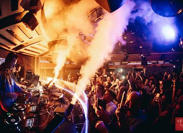 CÉ LA VI Singapore: Restaurant, SkyBar & Club Lounge
